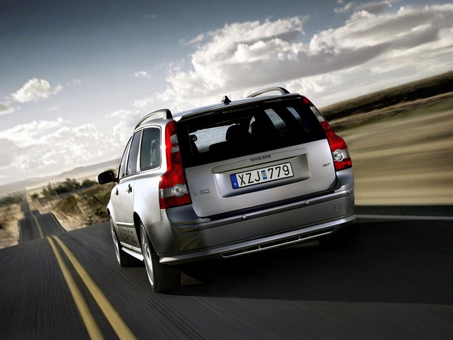  Volvo V50 2004 года  (фото 15 из 24)